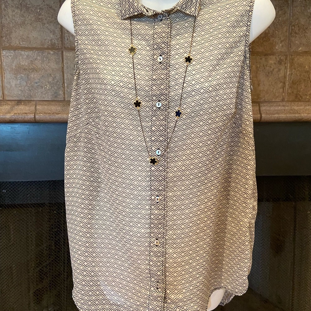 Woman’s blouse